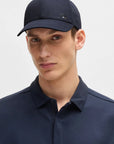 casquette-boss-homme-marine-porte
