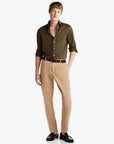 chemise-tommy-hilfiger-kaki-homme-porte