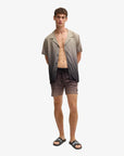 claquettes-boss-noires-homme-50536835001-porte