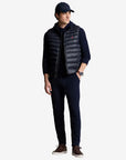 doudoune-sans-manhes-ralph-lauren-marine-porte