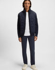 gilet-zippe-boss-homme-marine-porte