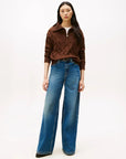 pull-camionneur-femme-tommy-hilfiger-marron-porte