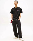 t-shirt-tommy-jeans-noir-homme-porte