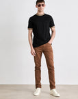 tshirt-boss-noir-homme-porte