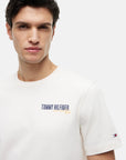tshirt-tommy-hilfiger-beige-coton-zoom