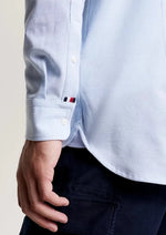 Charger l&#39;image dans la galerie, Chemise homme Tommy Hilfiger ajustée bleu clair en coton bio | Georgespaul 
