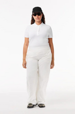 Charger l&#39;image dans la galerie, Polo femme Lacoste cintré blanc en coton stretch
