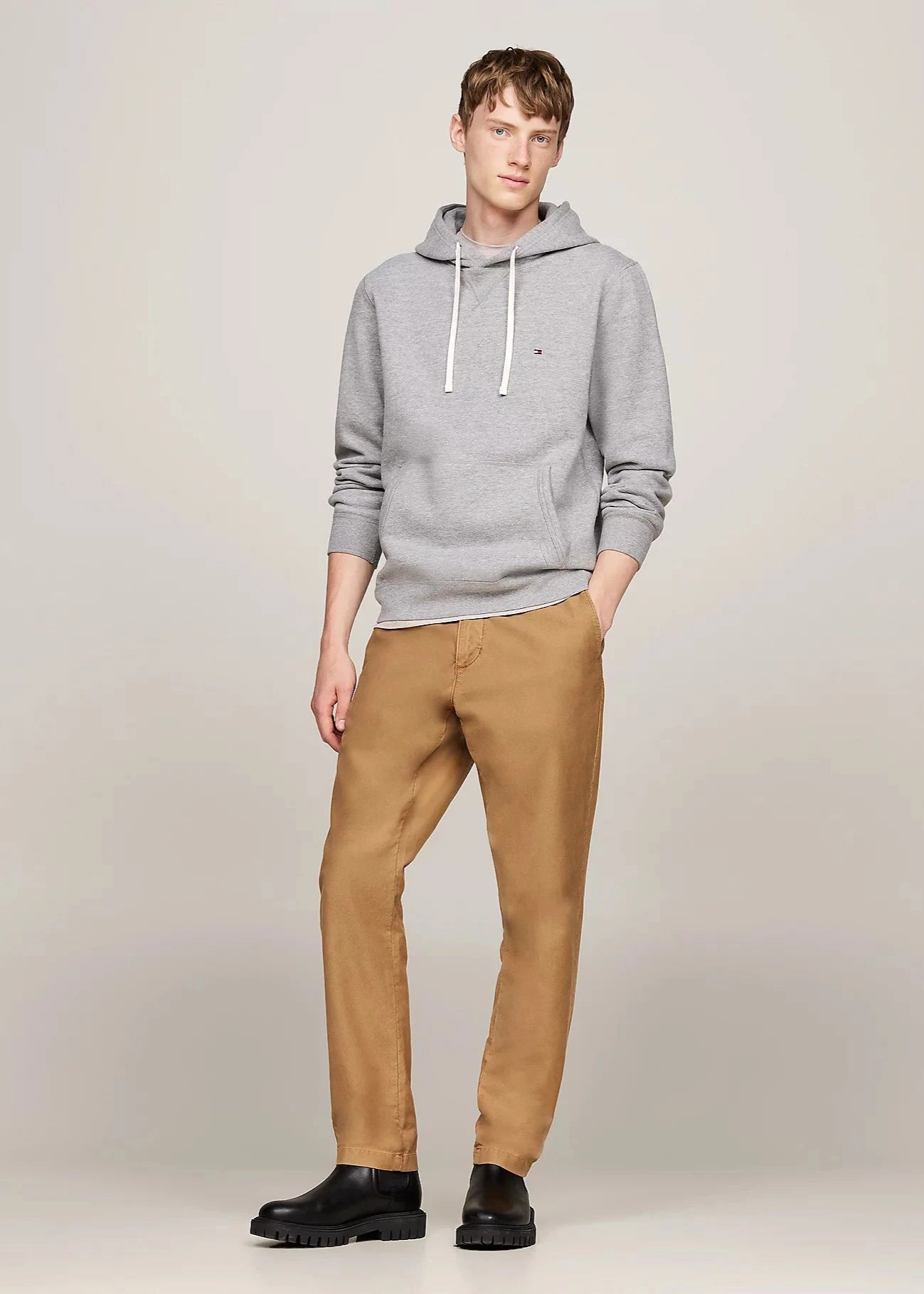 Sweat_capuche_Tommy_Hilfiger_gris_pour_homme_Georgespaul
