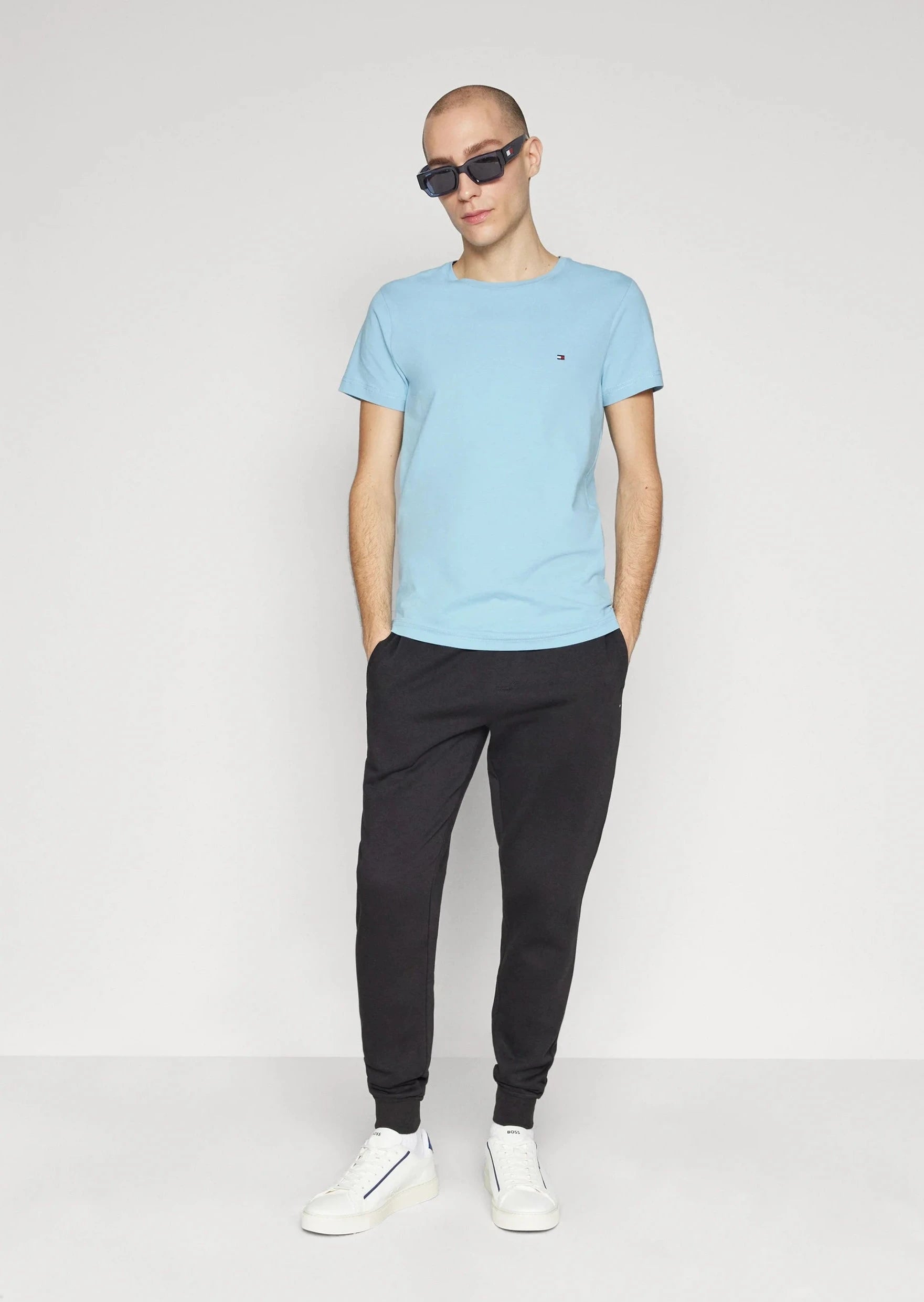 T-Shirt Tommy Hilfiger ajusté bleu en coton bio stretch | Georgespaul