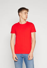 Afbeelding in Gallery-weergave laden, T-Shirt Tommy Hilfiger rouge en coton bio stretch | Georgespaul
