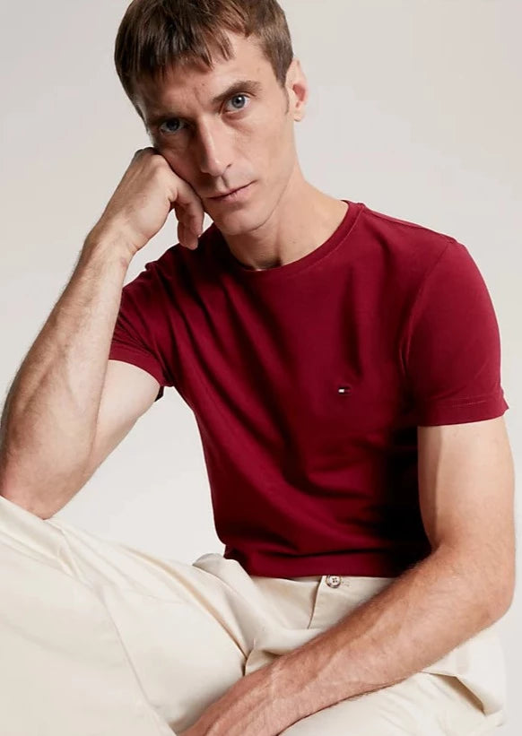 T-Shirt homme Tommy Hilfiger ajusté bordeaux en coton bio I Georgespaul