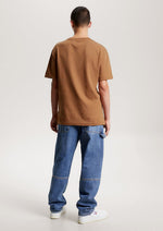 Charger l&#39;image dans la galerie, T-Shirt homme signature Tommy Jeans marron en coton bio | Georgespaul 
