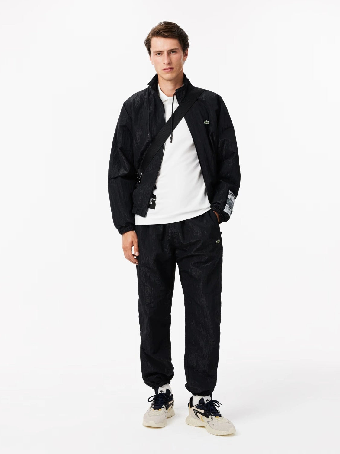 baskets-homme-lacoste-45sma00012g9-porte