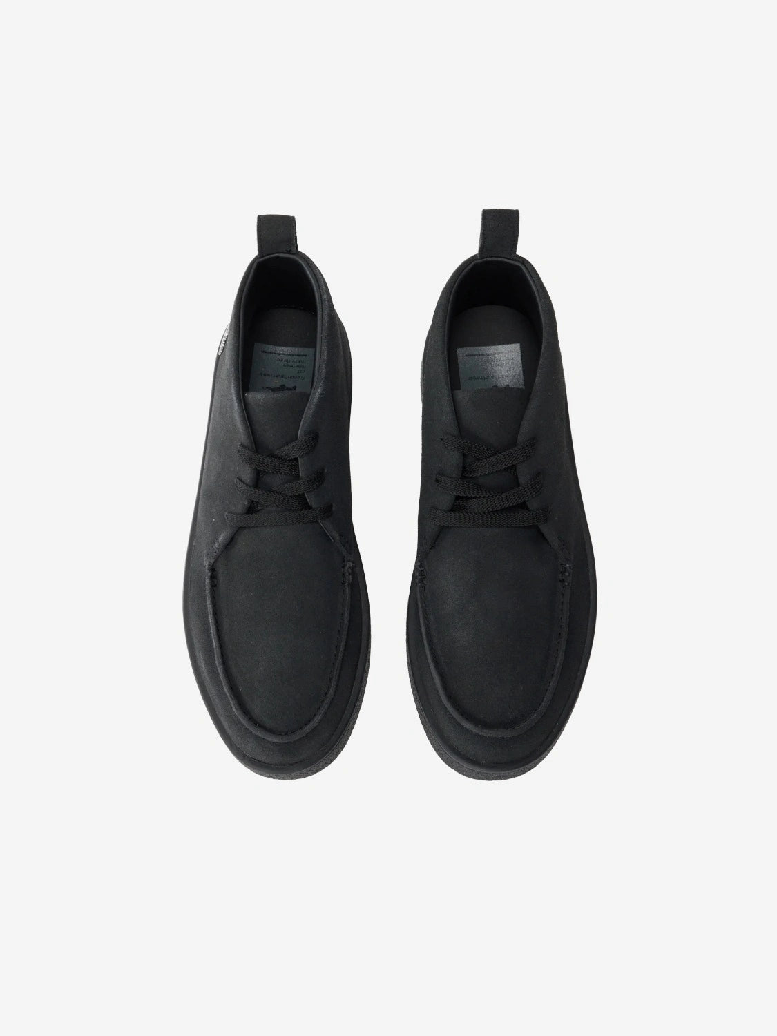 baskets-lacoste-noires-suedes-homme-dessus