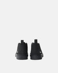 baskets-lacoste-noires-suedes-homme-dos