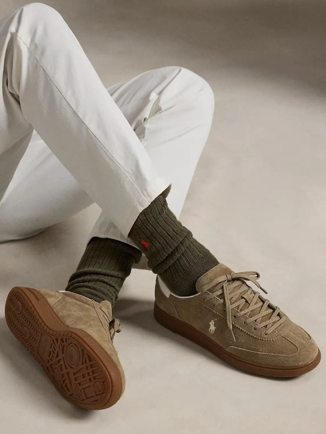 baskets-ralph-lauren-beige-porte
