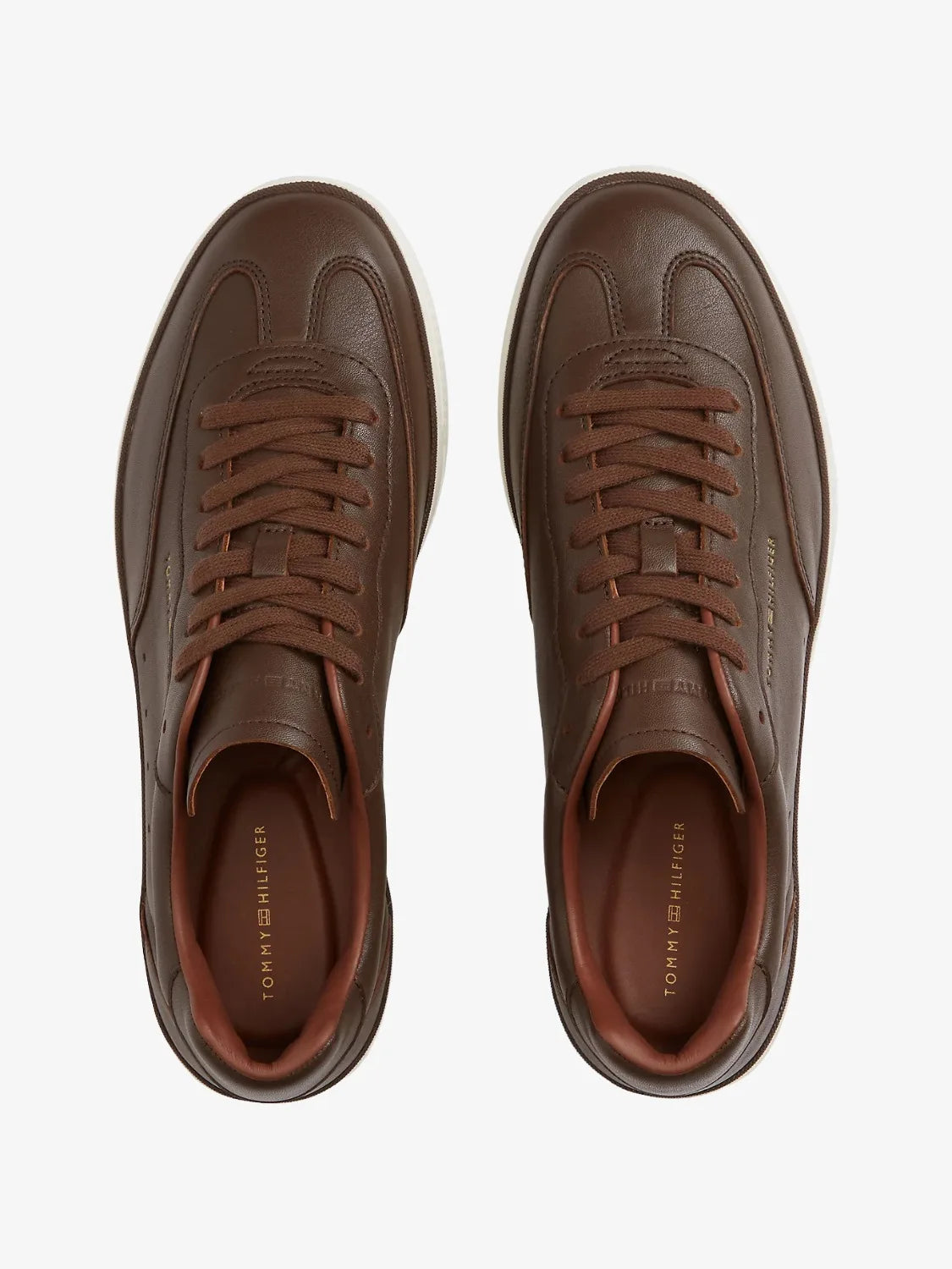 baskets-tommy-hilfiger-marron-cuir-homme-FM0FM05996GV-dessus