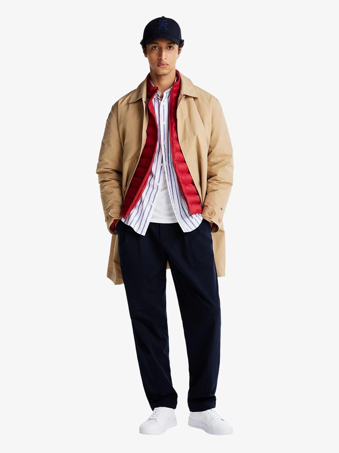 baskets-tommy-hlfiger-blanches-homme-FM0FM053670LD-porte