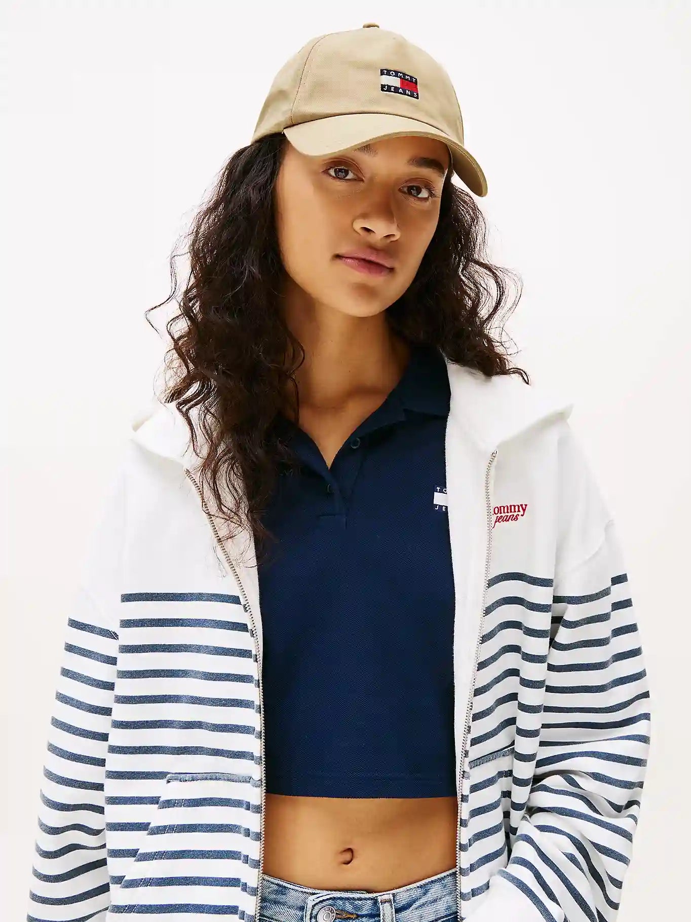 casquette-tommy-jeans-beige-am0am12933act-facefemme_1