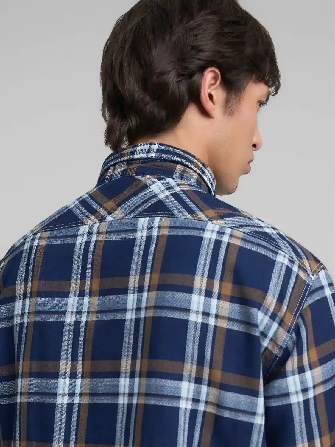 chemise-carreaux-replay-bleue-homme-dos-zoom