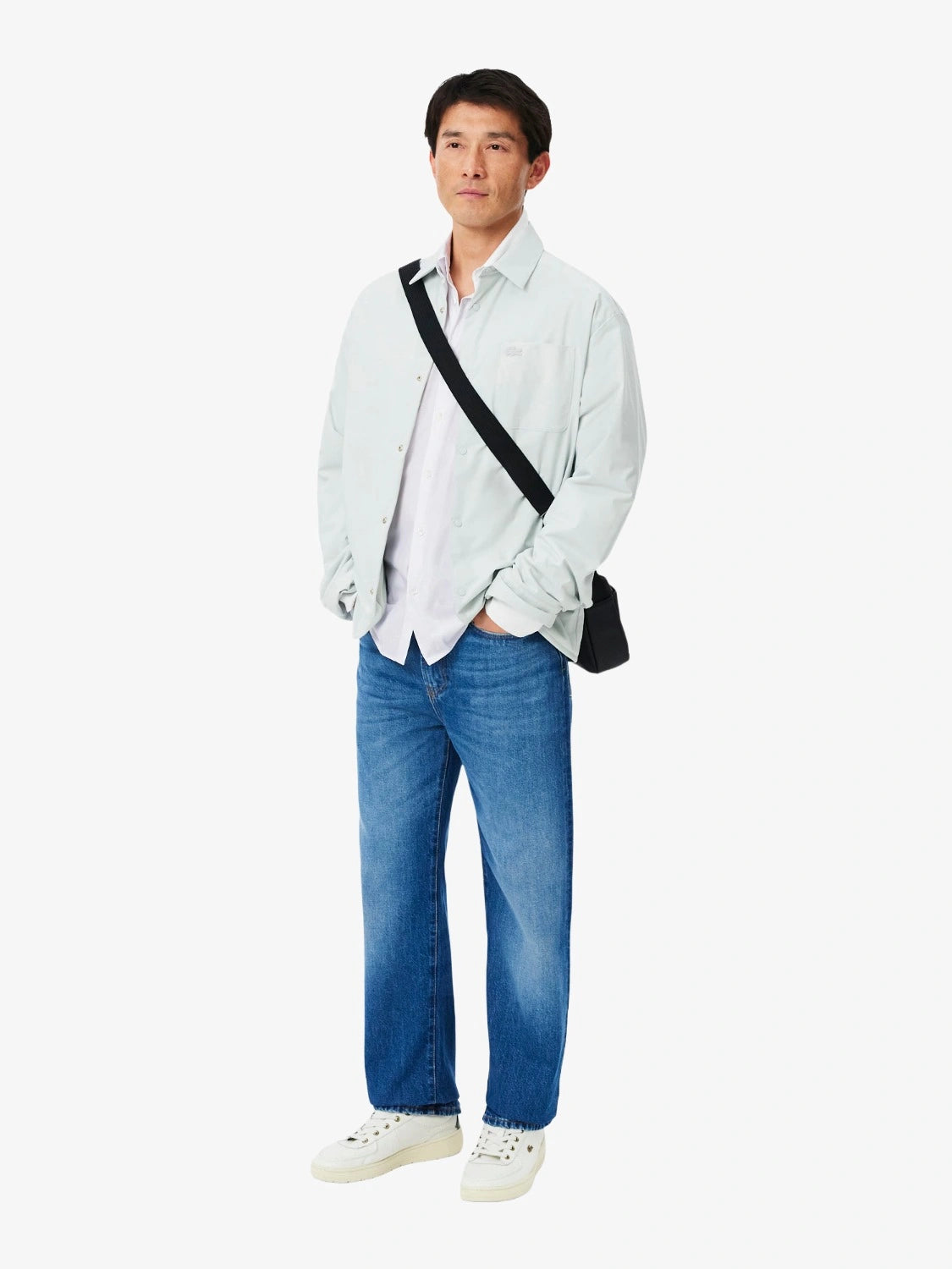 chemise-lacoste-blanche-homme-CH8798-00-001-porte