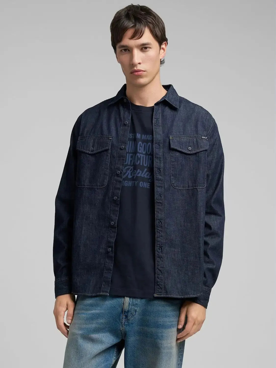 chemise-replay-jean-marine-homme-face-porte