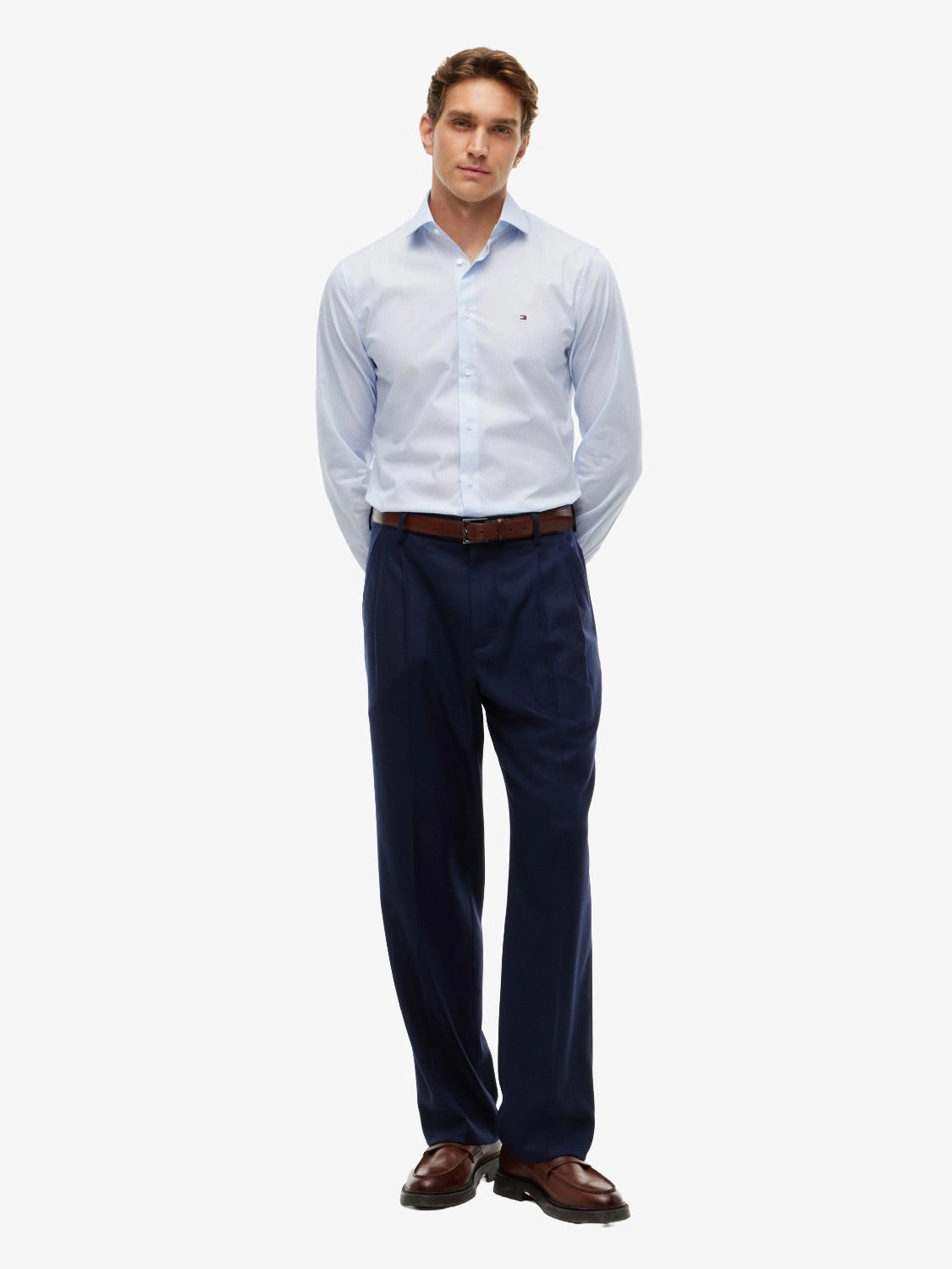 chemise-tommy-hilfiger-bleue-homme-MW0MW44711C3Q-porte