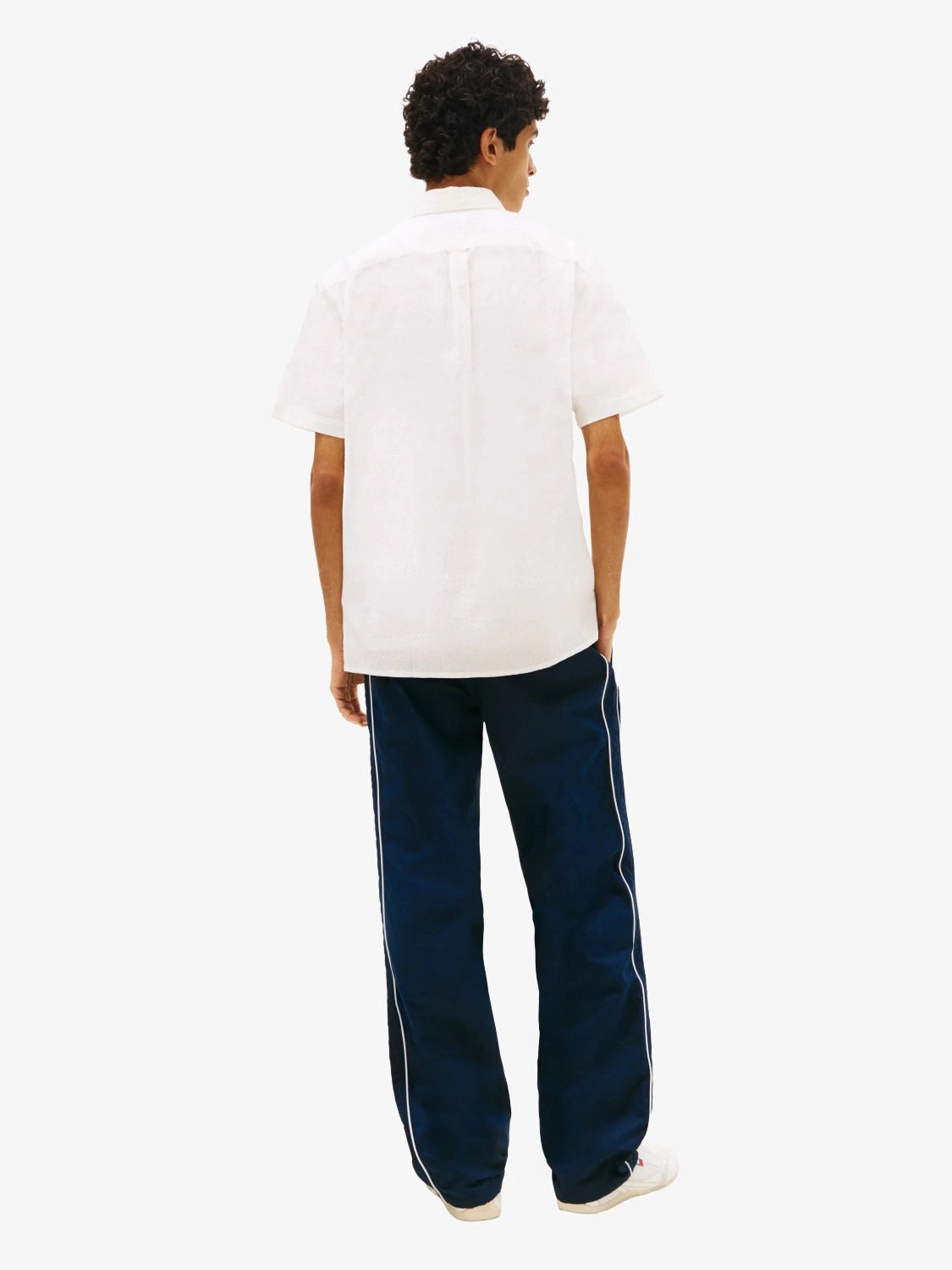chemise-tommy-jeans-blanche-homme-DM0DM22786YBH-dos