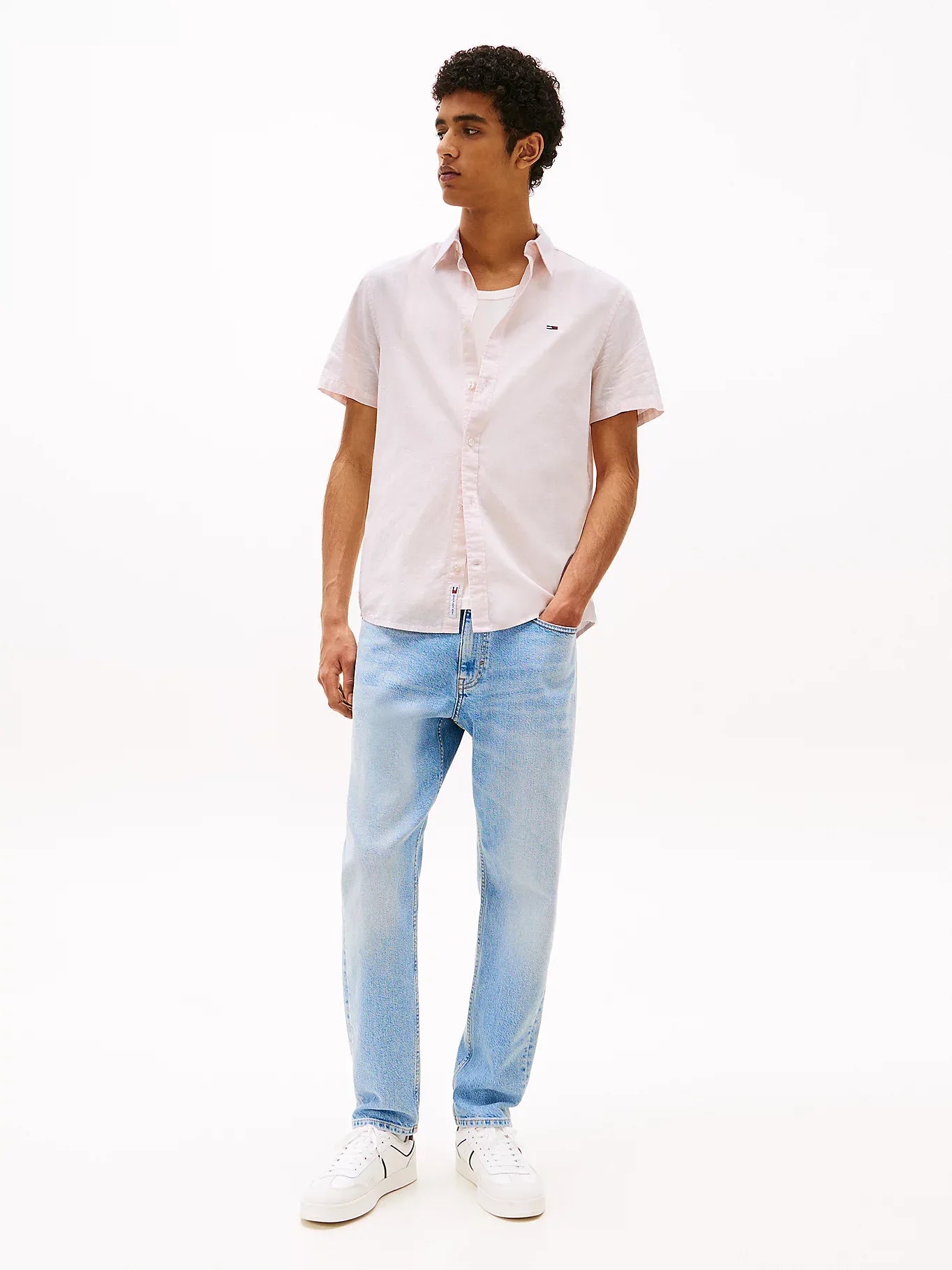 chemise-tommy-jeans-rose-dm0dm208940d3-porte_1
