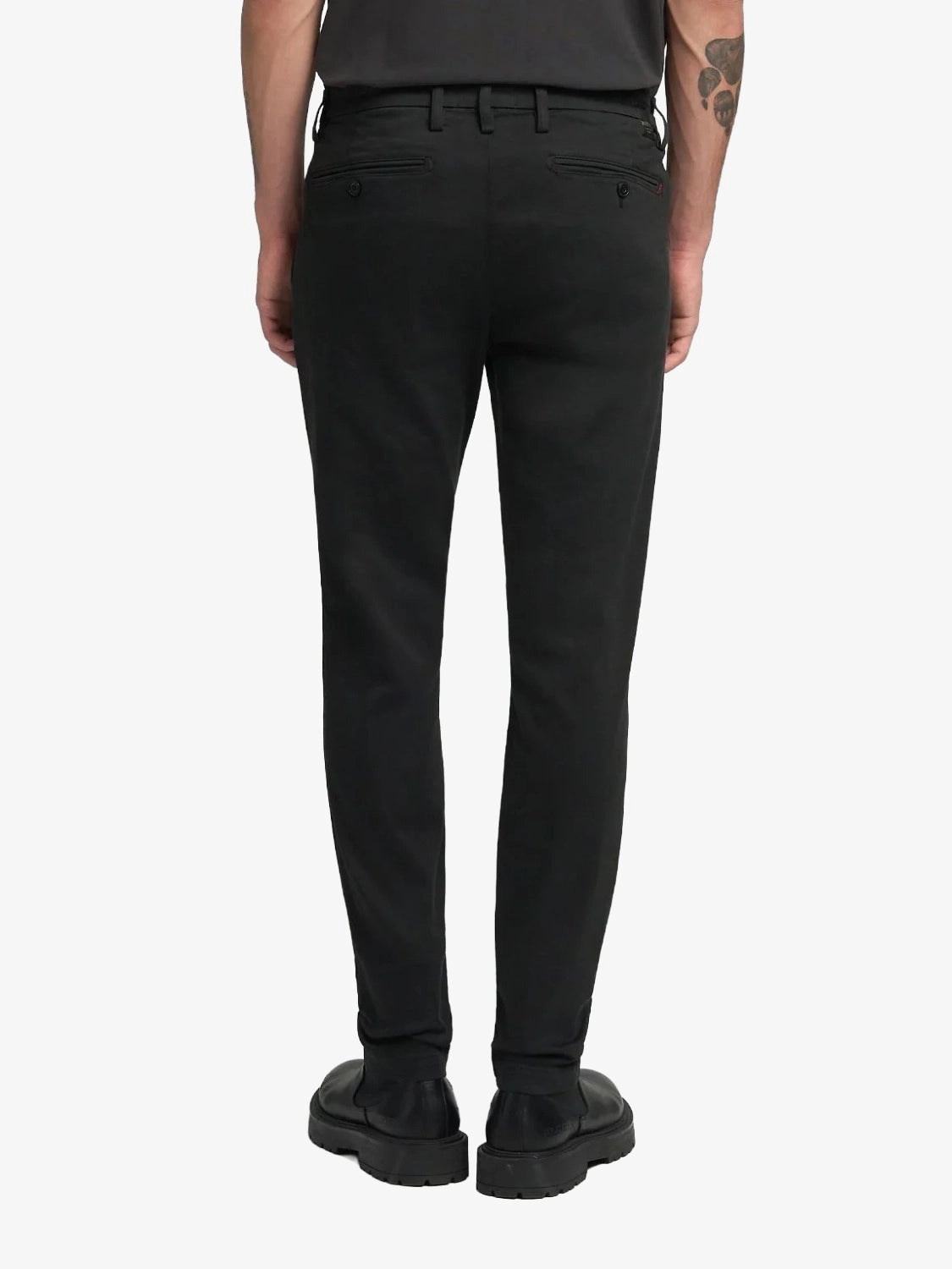 chino-relay-homme-noir-M9627E.000.8366197 040-dos