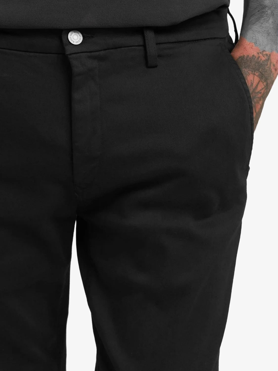chino-relay-homme-noir-M9627E.000.8366197 040-zoom-poche