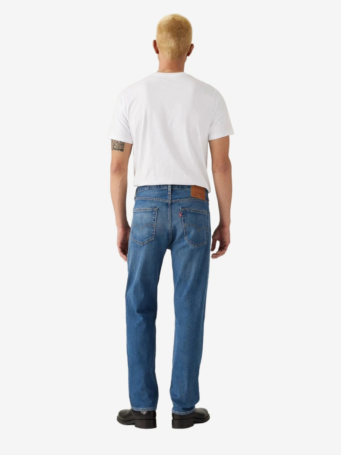 jean-501-levis-homme-bleu-porte-dos