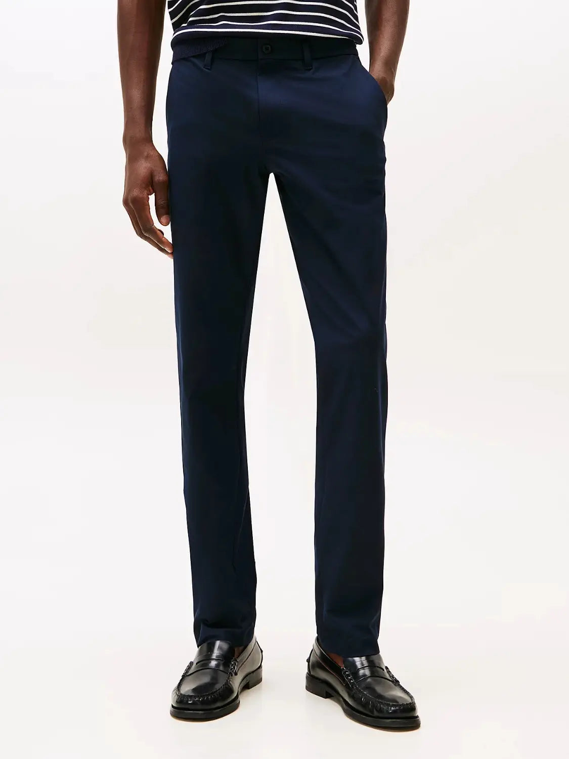 pantalon-chino-tommy-hifilger-homme-marine-zoom