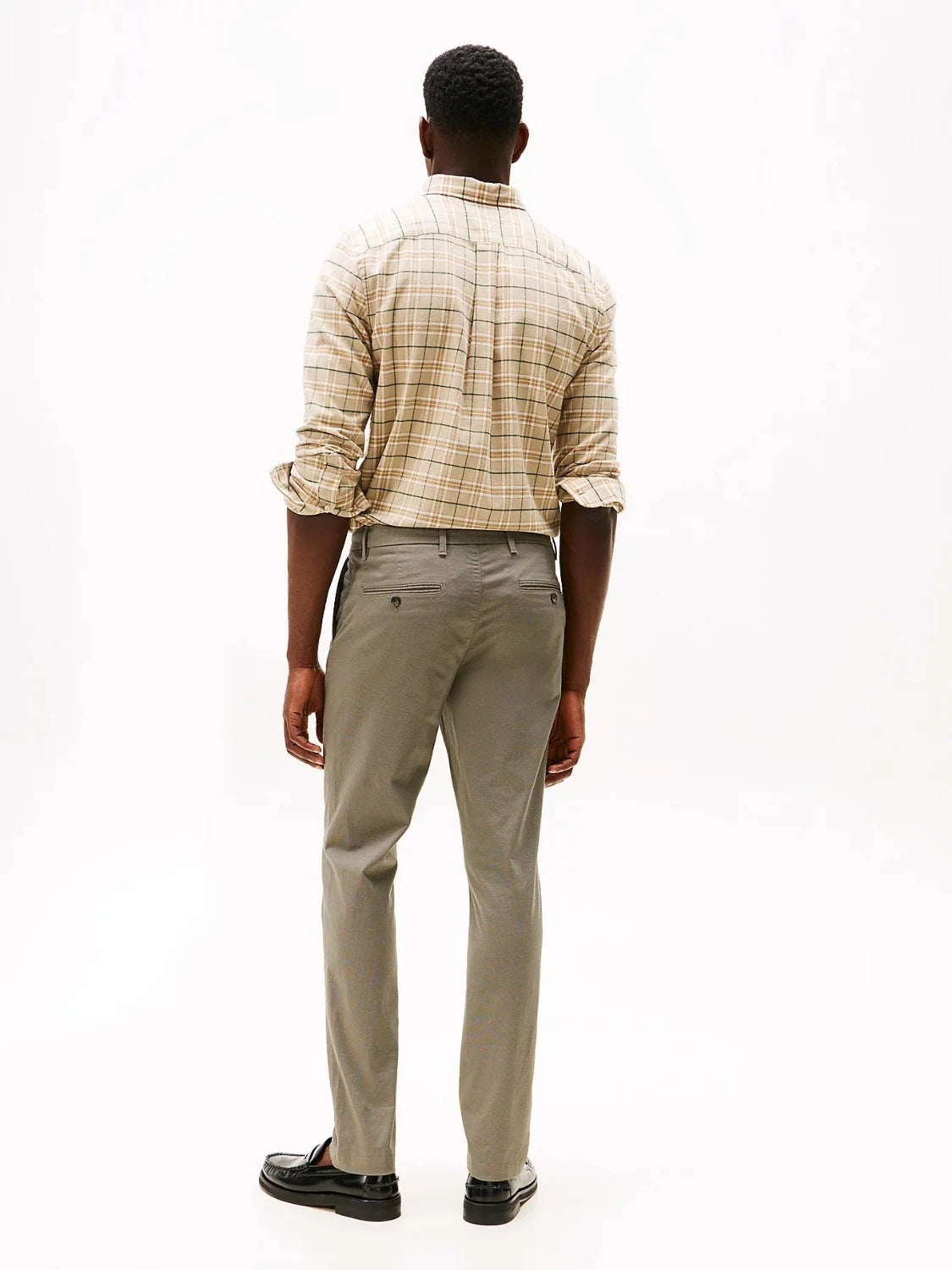 pantalon-chino-tommy-hilfiger-gris-homme-dos