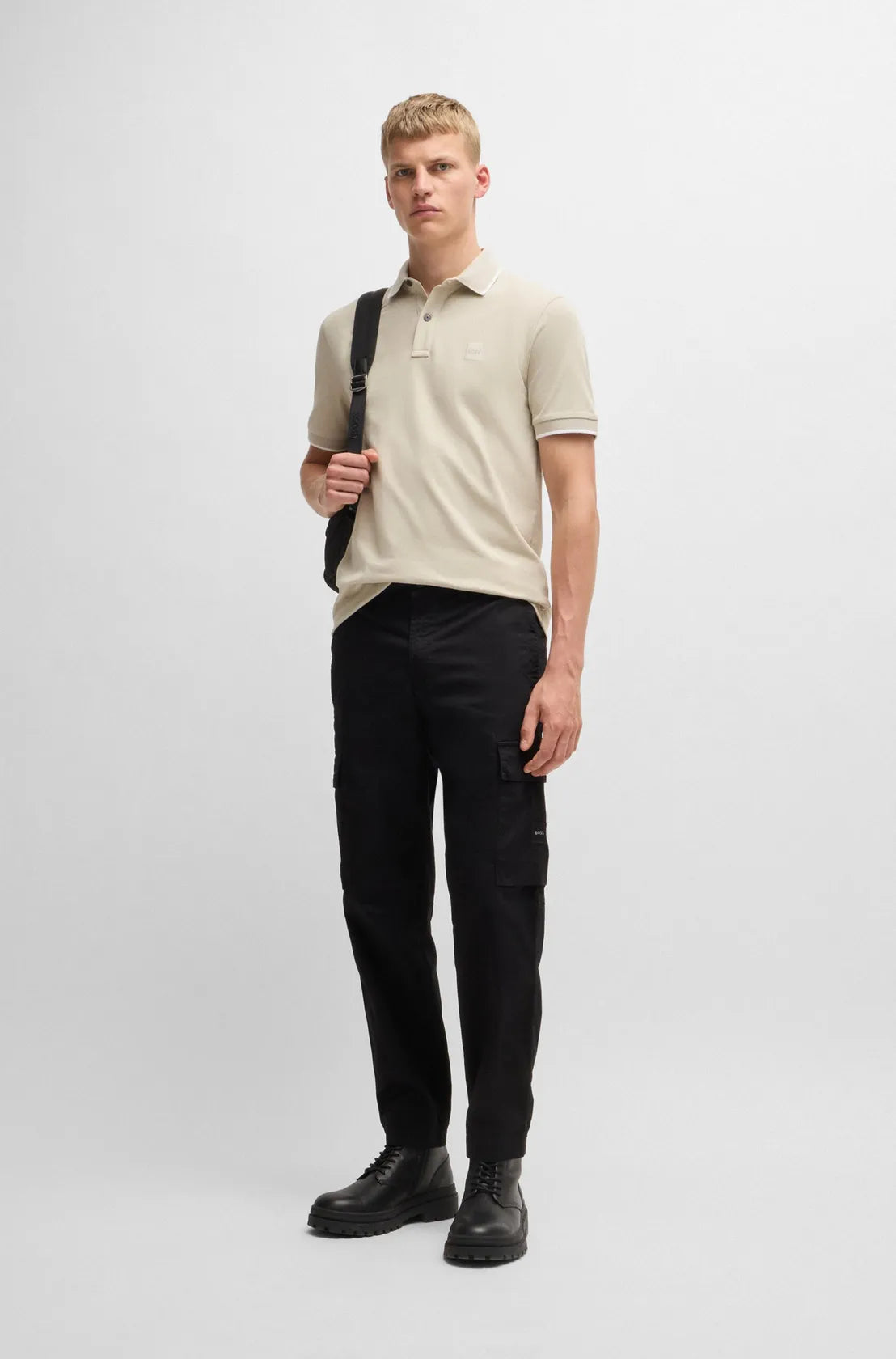 polo-boss-homme-beige-porte-face