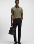 polo-boss-kaki-homme-porte
