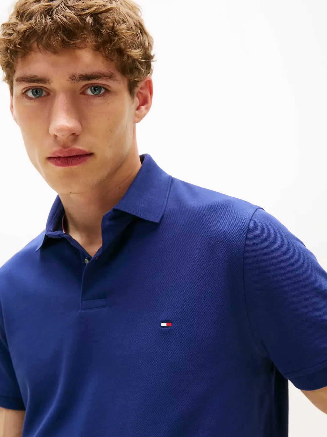 polo-tommy-hilfiger-homme-marine-zoom
