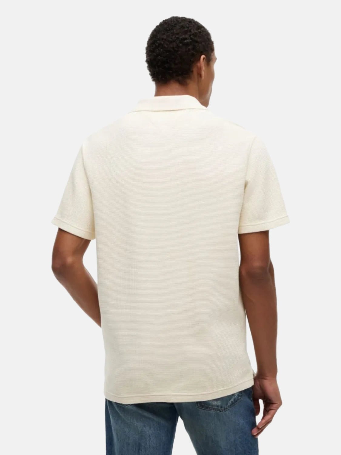 polo-tommy-jeans-blanc-dos