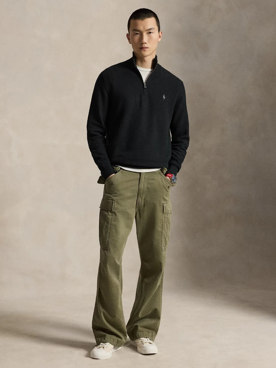 pull-camionneur-ralph-lauren-noir-homme-710B18060008-porte