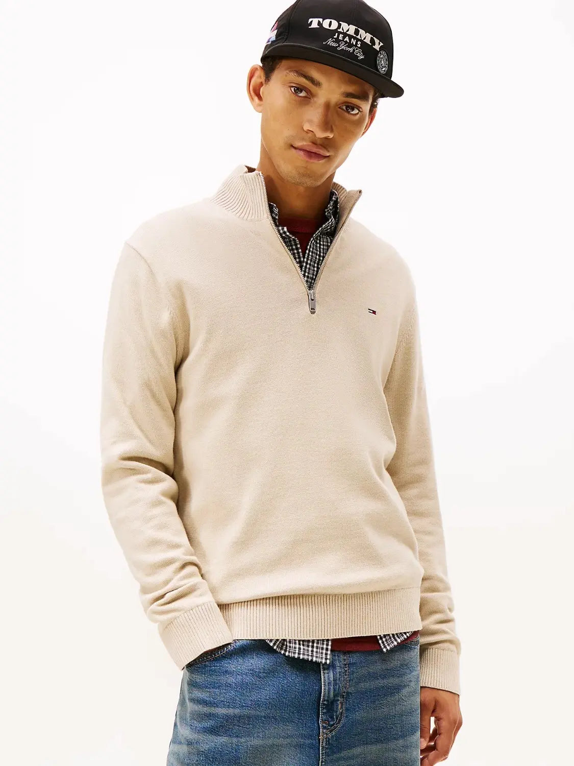 pull-camionneur-tommy-jeans-beige-face