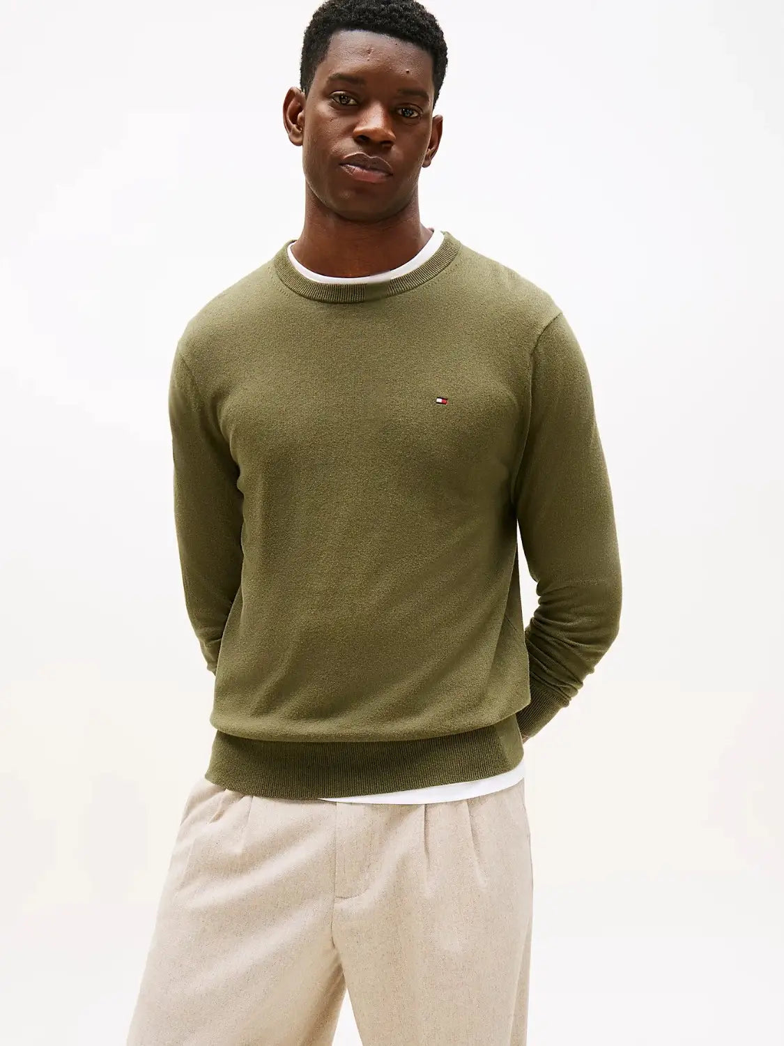 pull-tommy-hilfiger-kaki-homme-face