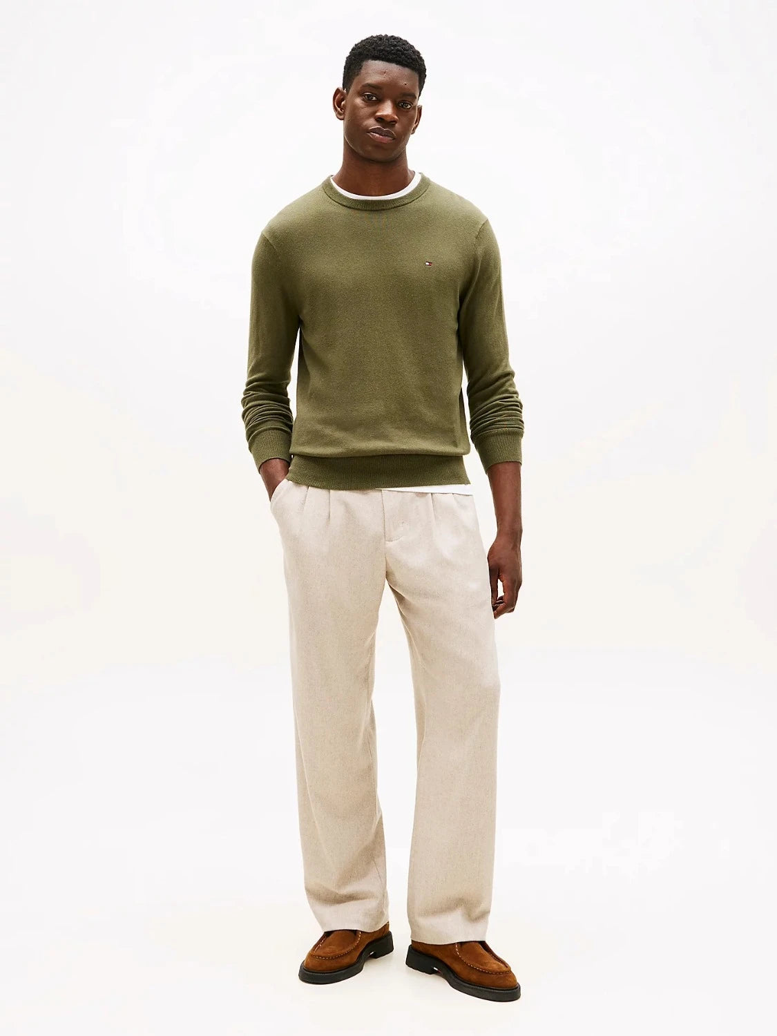 pull-tommy-hilfiger-kaki-homme-porte