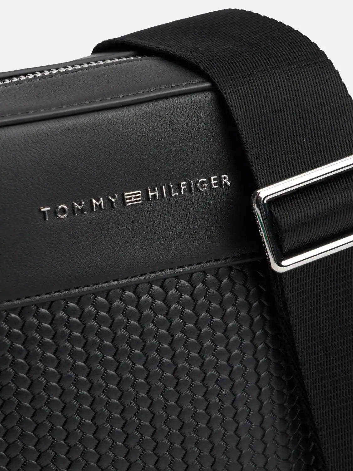 sac-bandouliere-tommy-hilfiger-am0am13661bds-logo
