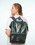 sac-lucerne-adventurer-medium-cabaia-porte