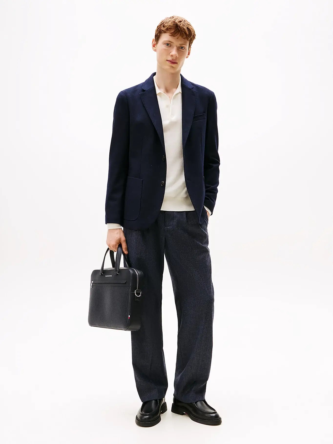 sacoche-ordinateur-tommy-hilfiger-noire-porte