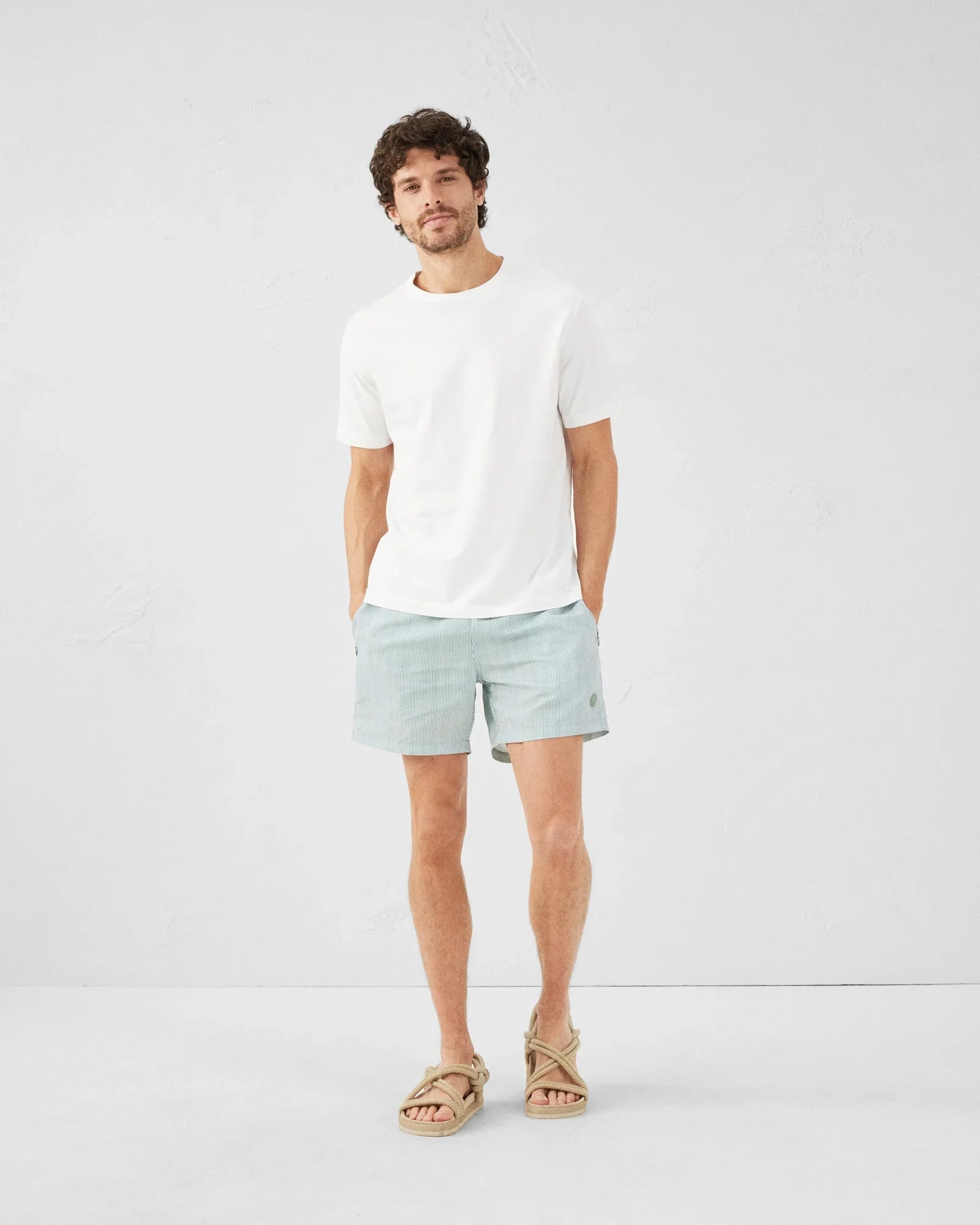 short-de-bain-jott-niolon-vert-homme-porte_1