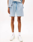 short-tommy-jeans-homme-bleu-porte