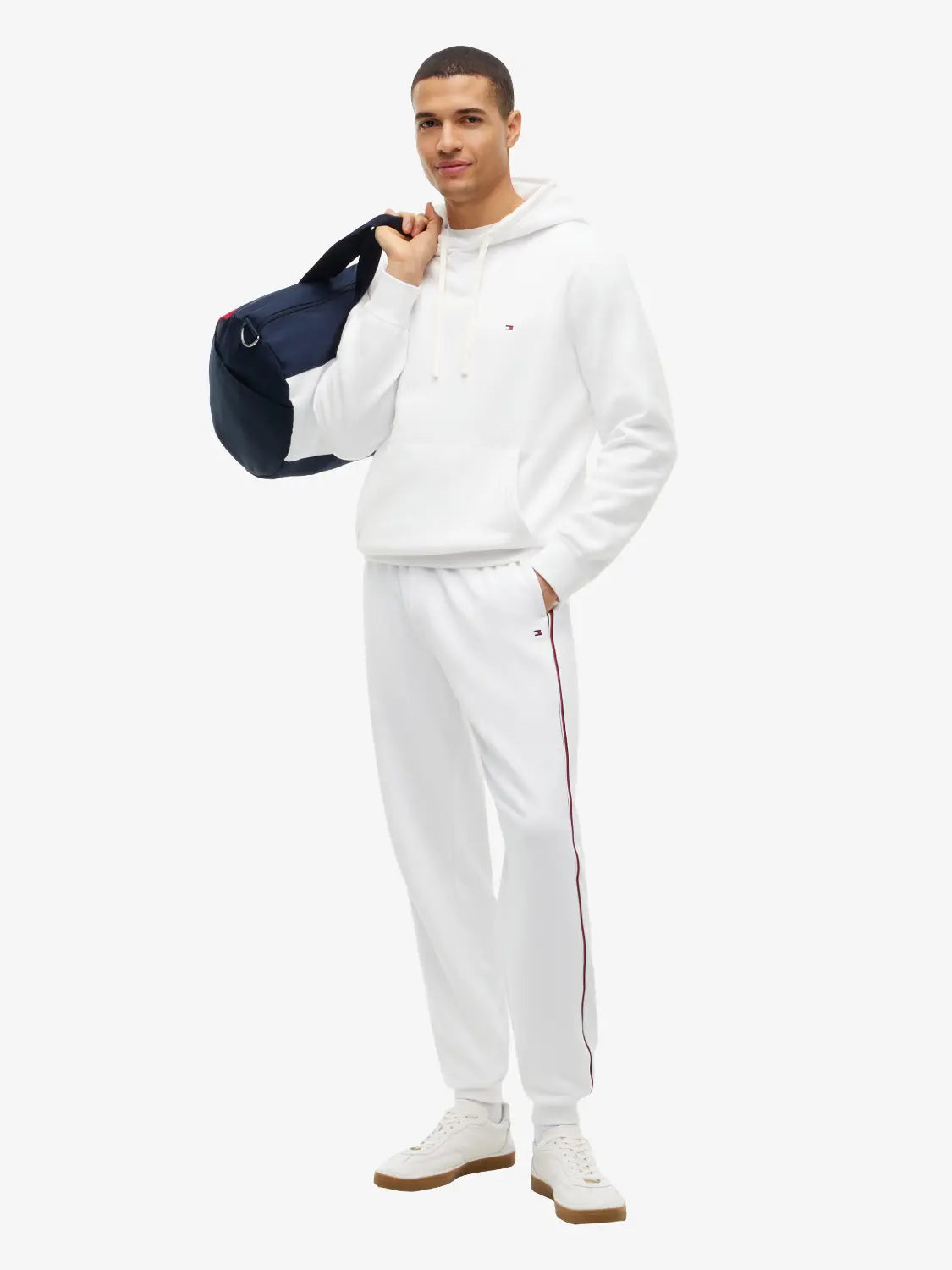 sweat-a-capuche-tommy-hilfiger-porte-MW0MW37230YBR