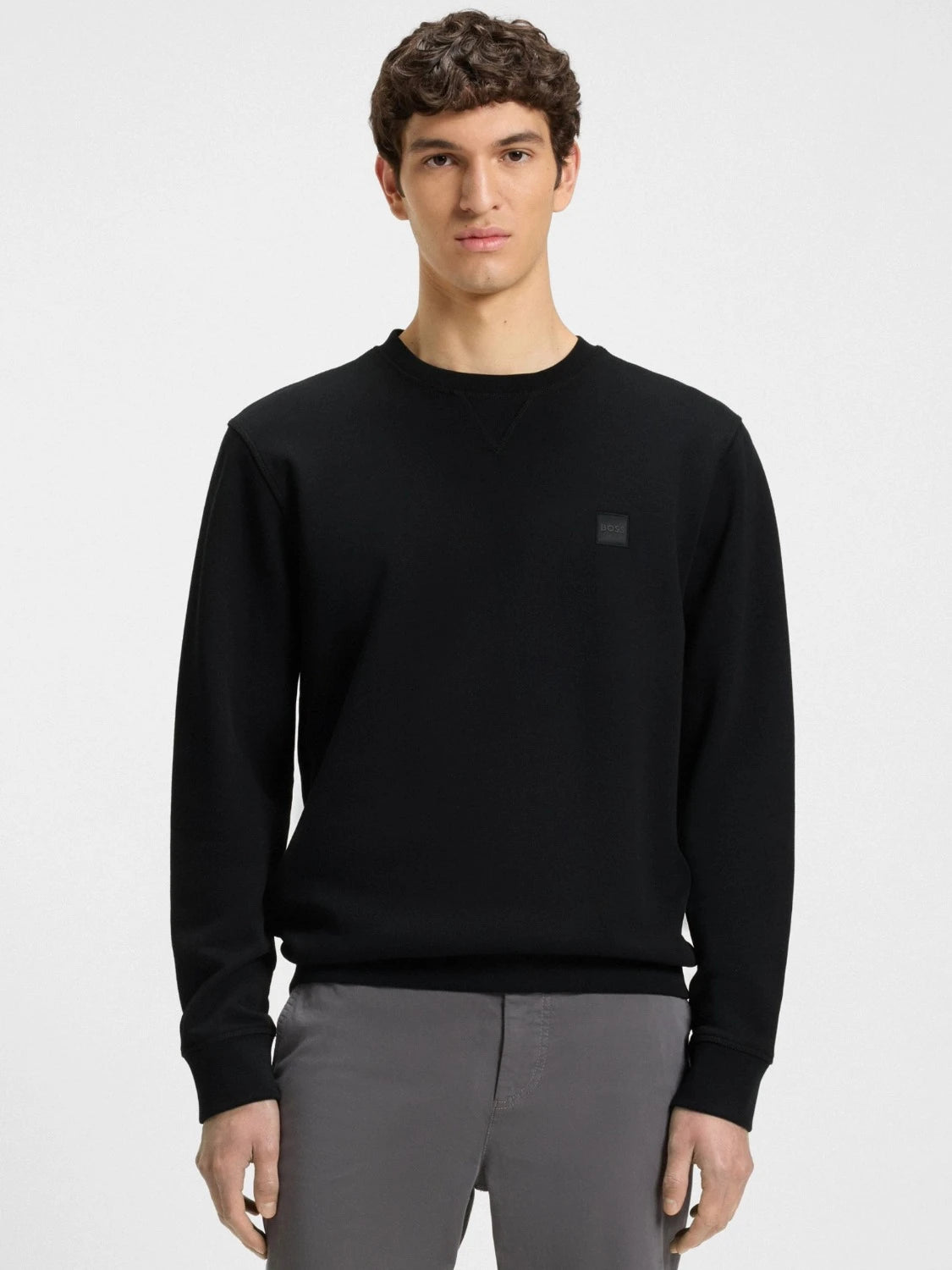 sweat-boss-noir-homme-face