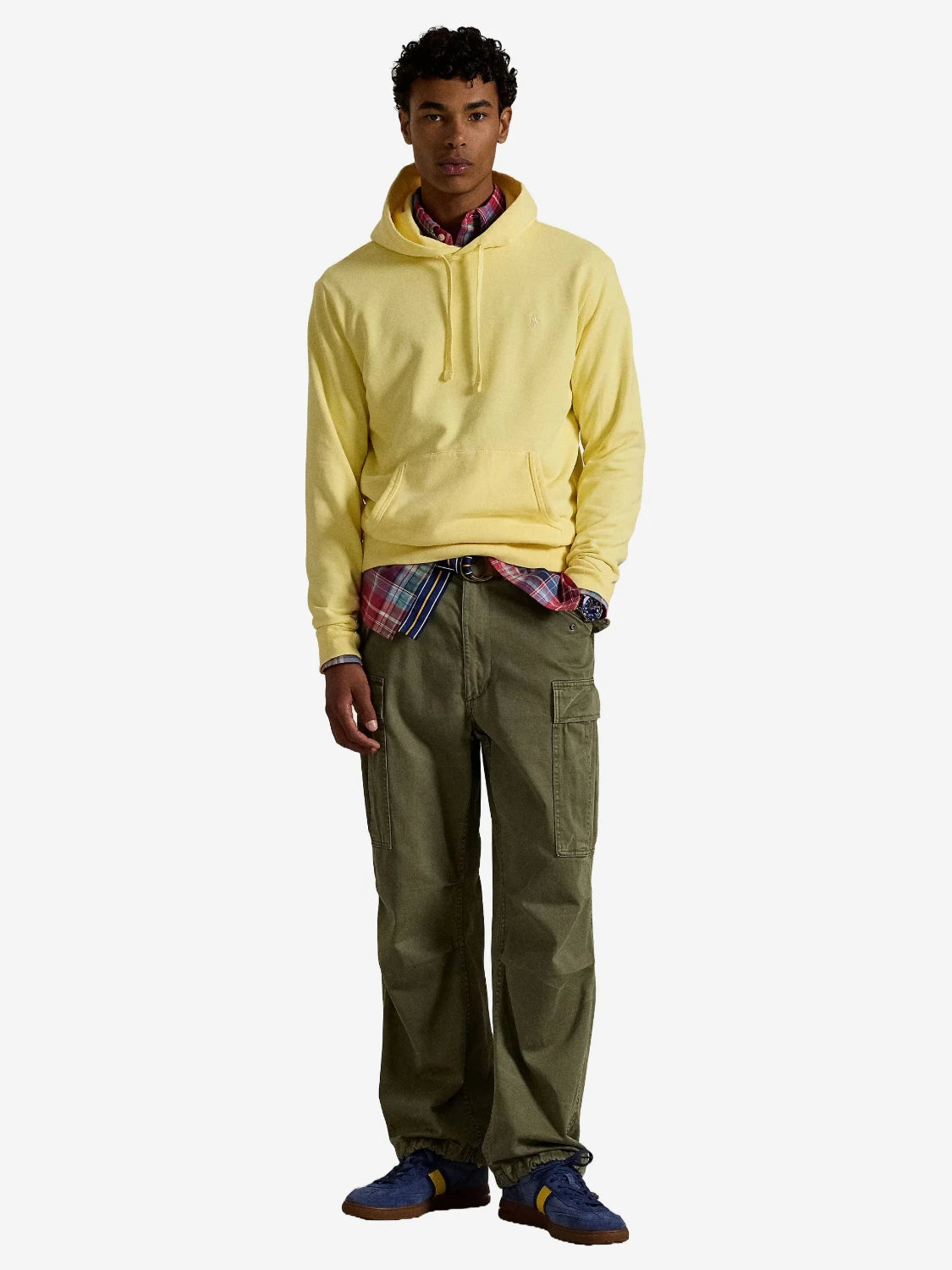 sweat-capuche-ralph-lauren-jaune-homme-porte